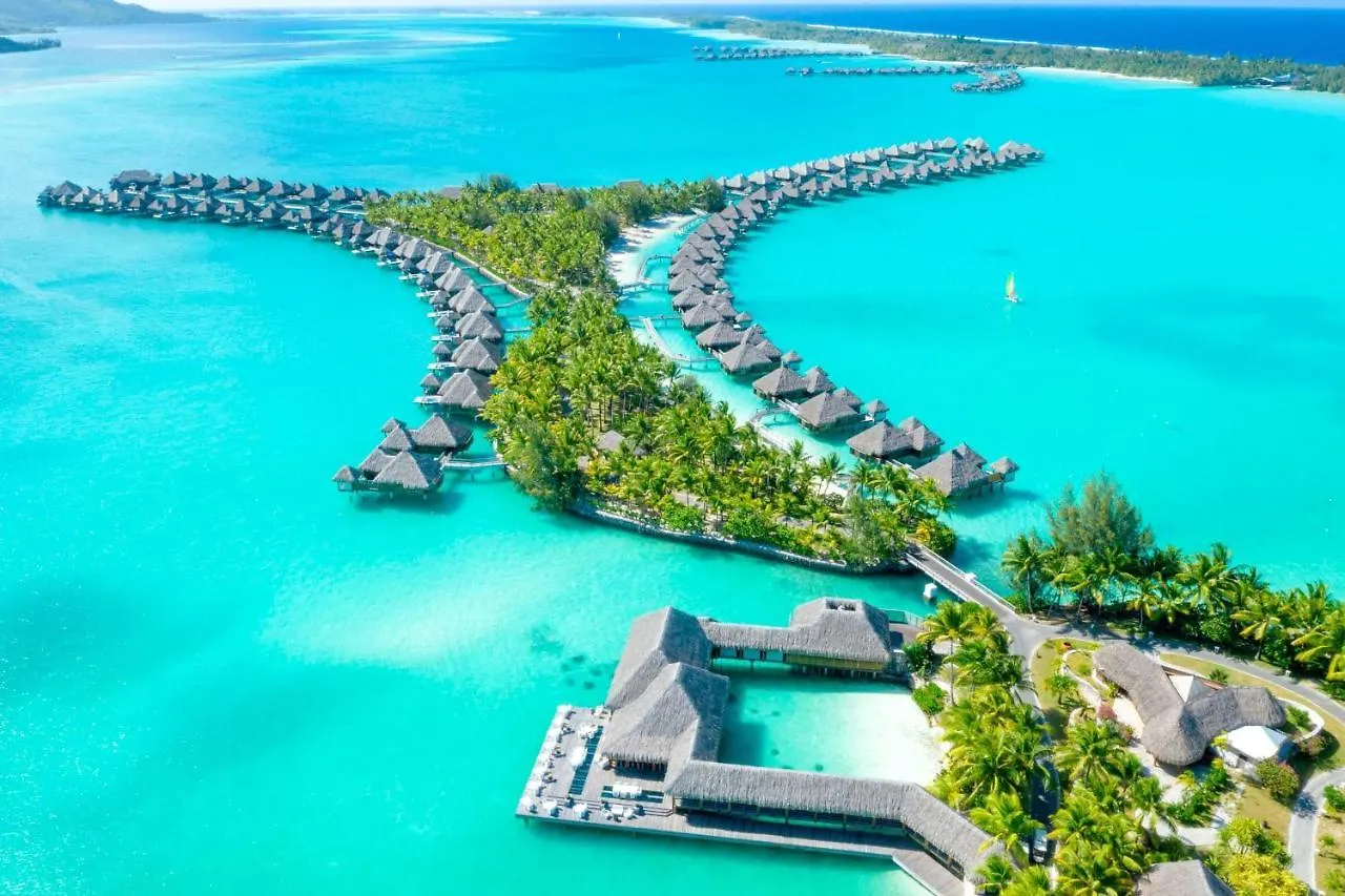 The St. Regis Bora Bora Resort 5*,  Polinésia Francesa