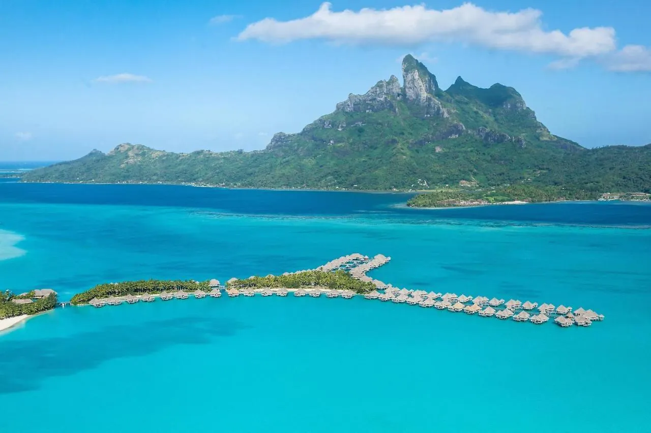 The St. Regis Bora Bora Resort 5*,