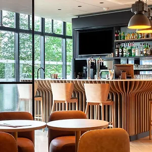 Otel Porte Des Lilas Paris